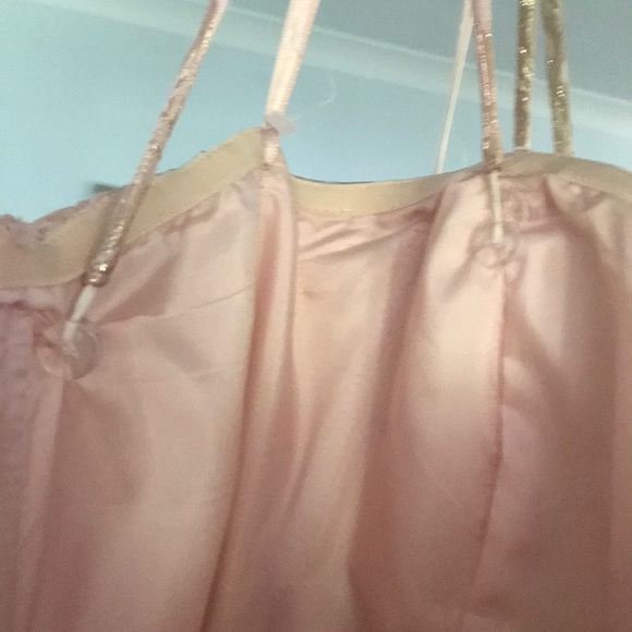 High to Low - Prom Dress - from Merle Norman - Picture 5 of 8